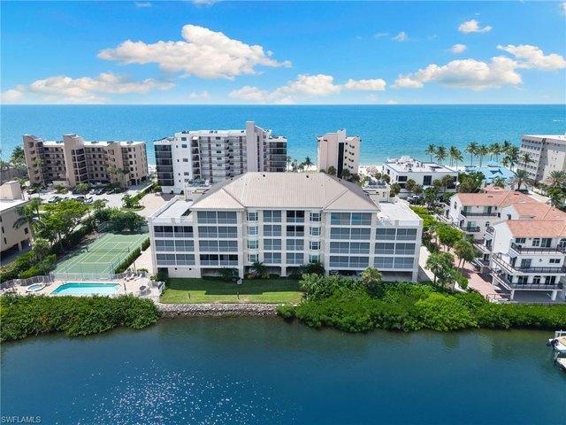 Condo for sale in Naples, Florida