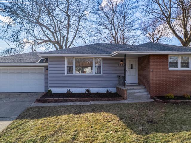 House for sale in Crown Point, Indiana