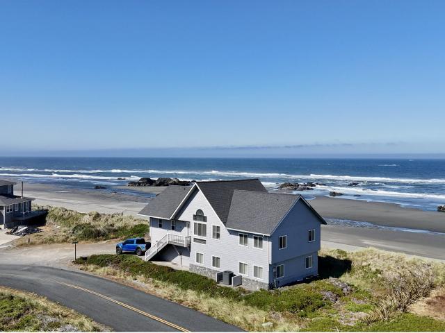 House for sale in Gold Beach