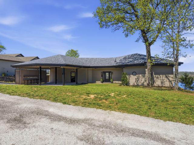 House for sale in Stone, Missouri