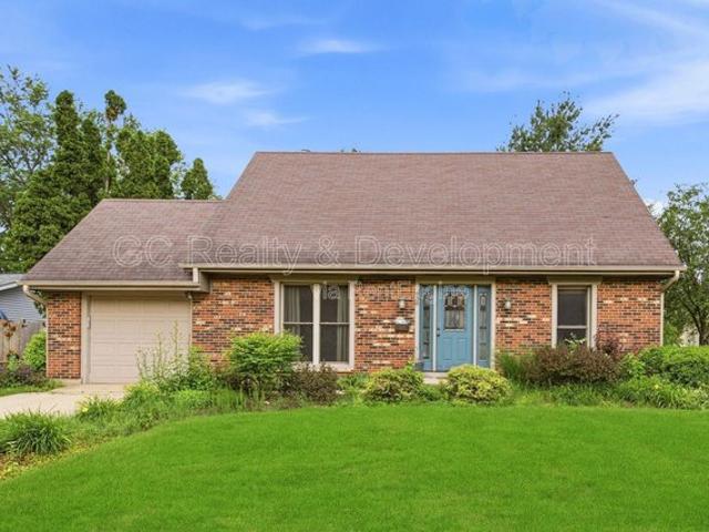 House for sale in Mchenry, Illinois