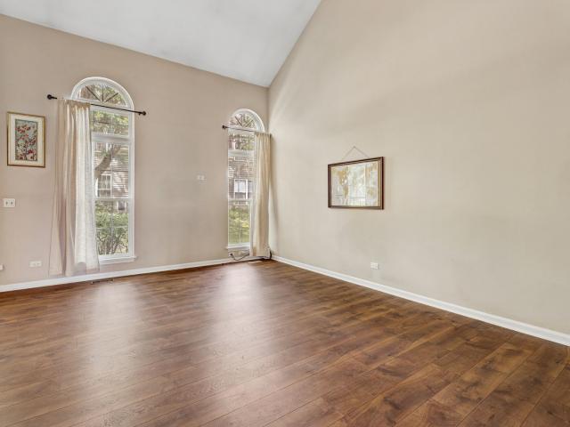 Townhouse for sale in Elk Grove Village, Illinois