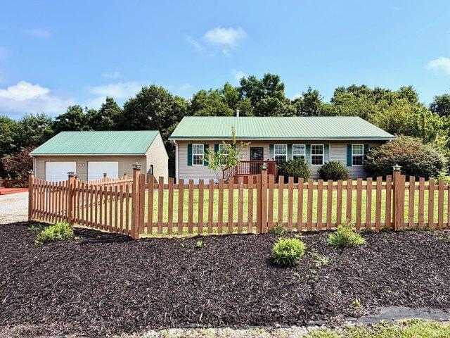 House for sale in Bedford, Indiana