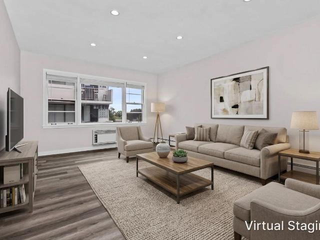 Condo for sale in Oak Park, Illinois