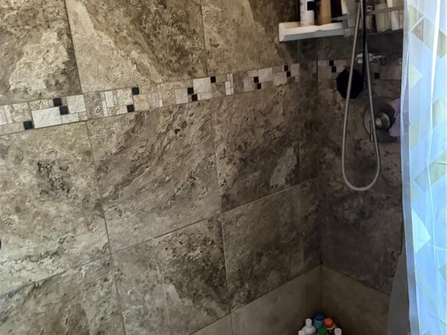 House for sale in East Los Angeles, Canoga Park