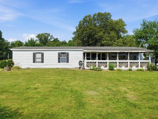 House for sale in Demotte, Indiana