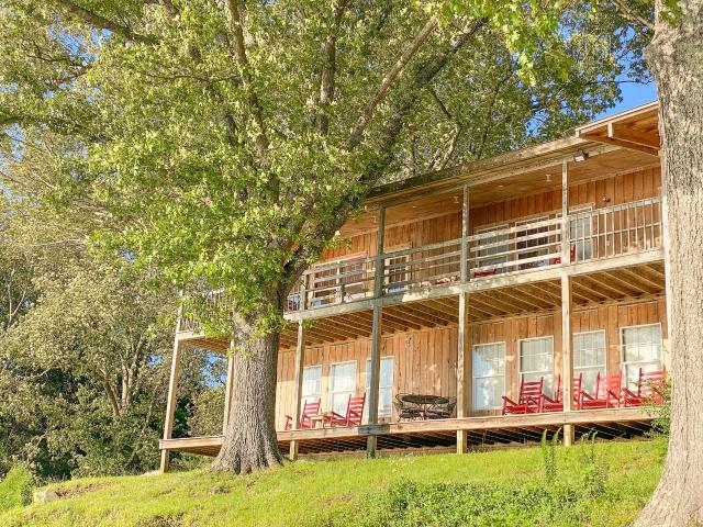 House for sale in Waverly