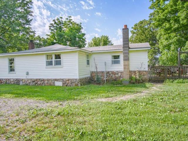 House for sale in Mountain Grove, Missouri
