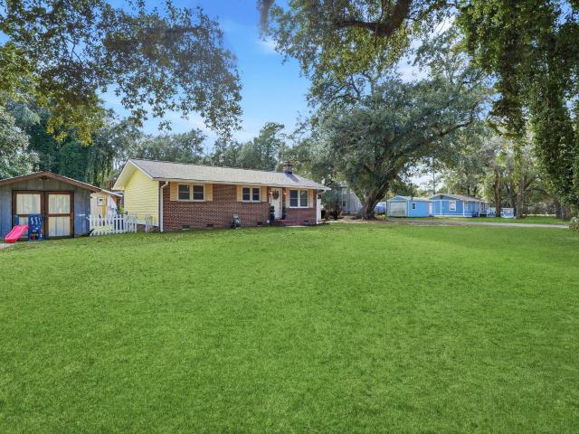 House for sale in Bonneau, South Carolina