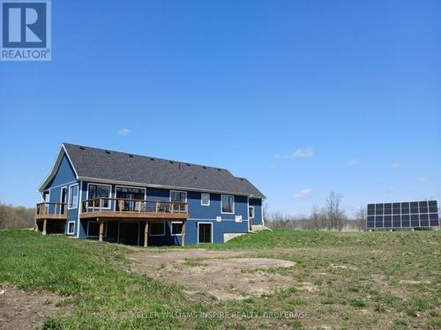 House for sale in Lyndhurst, Ontario