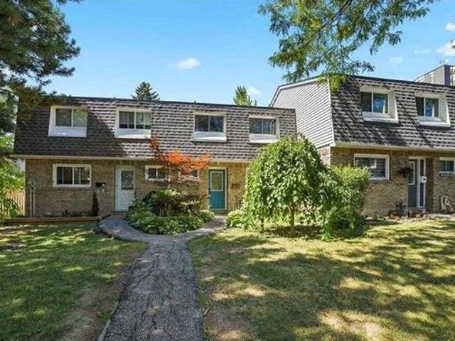 House for sale in Burlington House for sale in Burlington