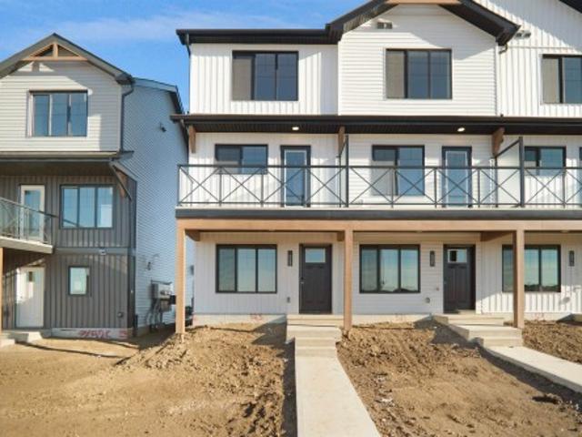 Townhouse for sale in Wedgewood, Alberta
