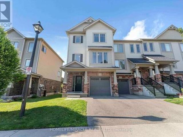 Townhouse for sale in Cambridge, Ontario