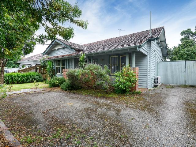 House for rent in Hughesdale, Melbourne
