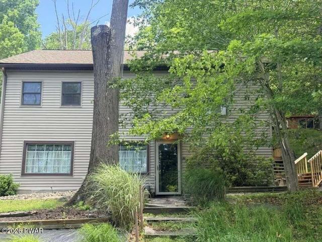 House for sale in Hamlin, Pennsylvania