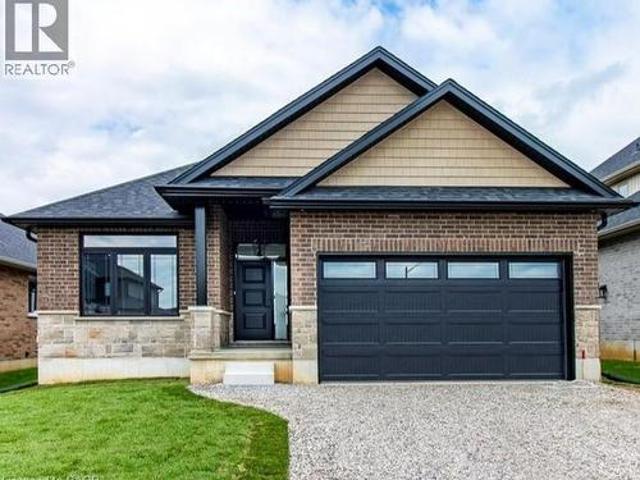 House for sale in Delhi, Ontario