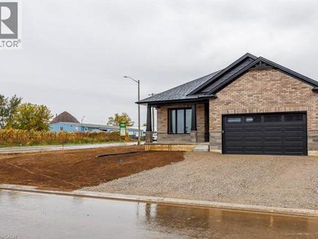 House for sale in Delhi, Ontario