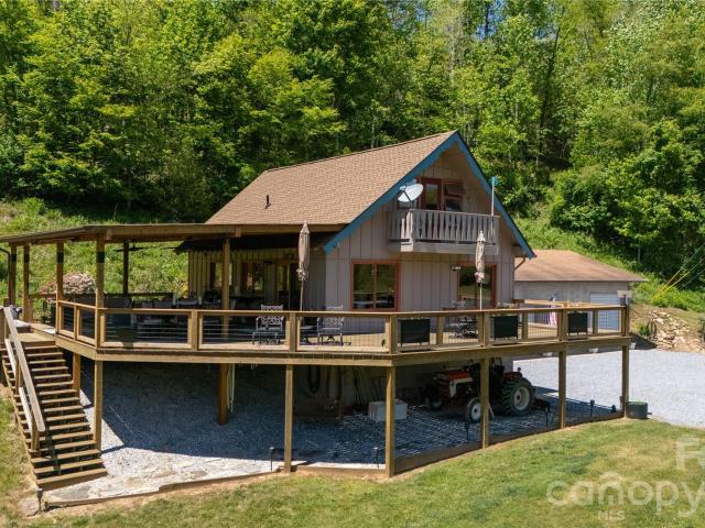 House for sale in Spruce Pine, North Carolina