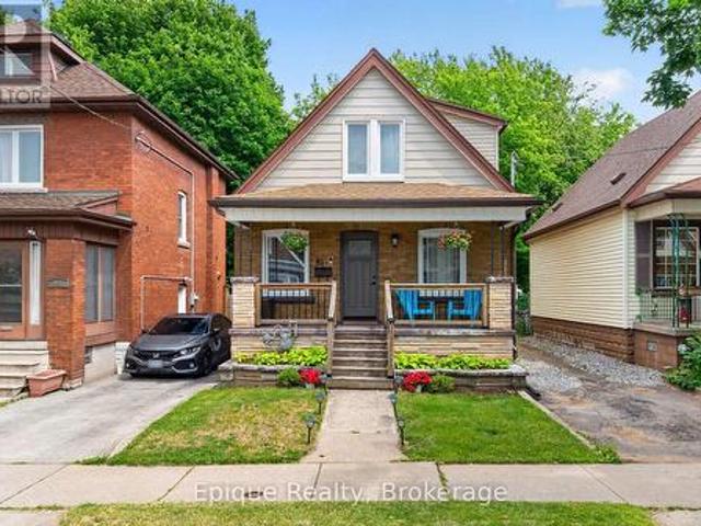 House for sale in Ancaster, Ontario