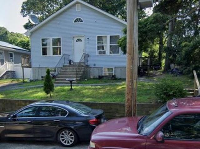 House for sale in Medford, Town of Brookhaven