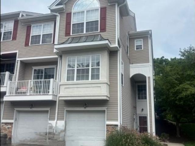 Townhouse for rent in Passaic, New Jersey