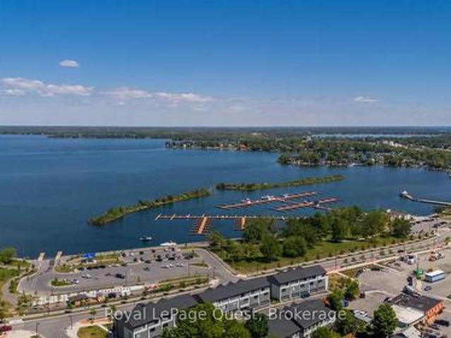 Townhouse for sale in Orillia, Ontario