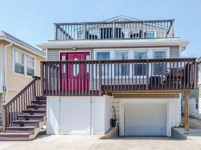 Duplex for sale in Long Beach