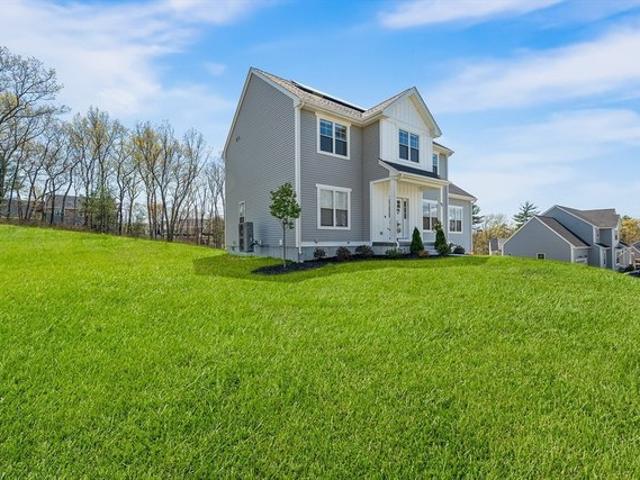 House for sale in North Uxbridge, Massachusetts