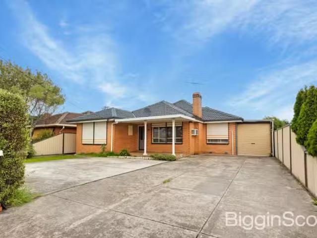 House for rent in Avondale Heights, Victoria