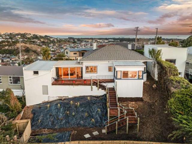House for sale in Otakou