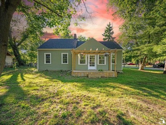 House for sale in Petersburg, Michigan
