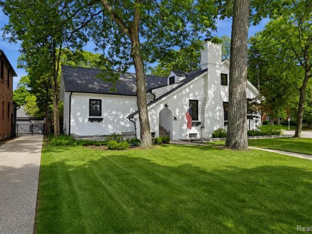 House for sale in Pleasant Ridge, Michigan