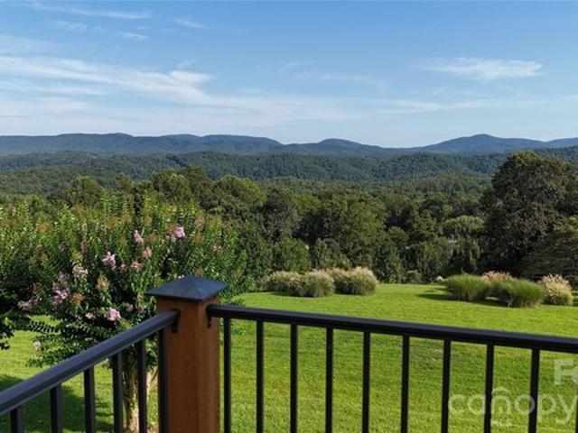 House for sale in Saluda, North Carolina