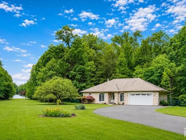 House for sale in Dayton, New Jersey