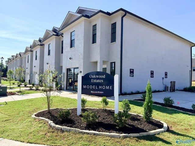 Townhouse for sale in Huntsville, Alabama