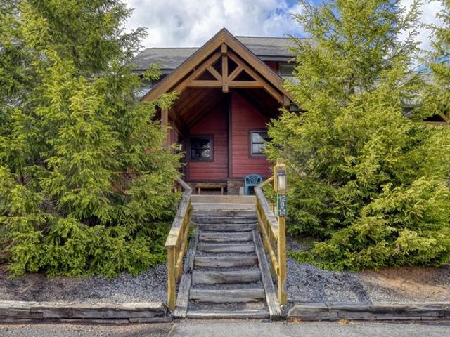 Townhouse for sale in Snowshoe, West Virginia