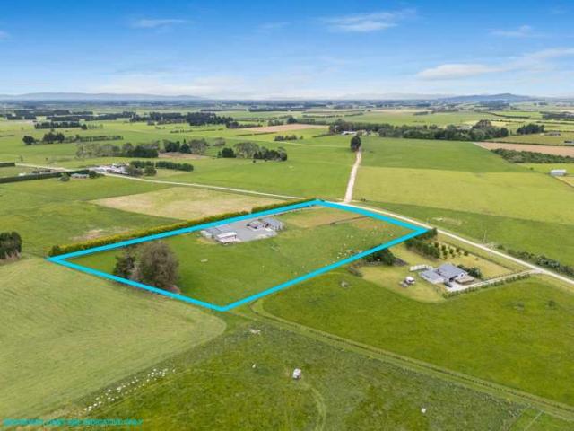 Property for sale in Pine Bush, Southland