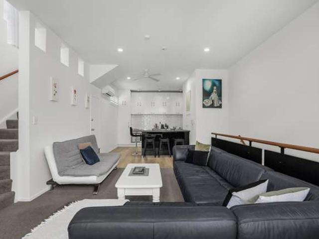 Townhouse for sale in Matata, Wellington