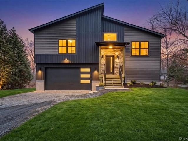 House for sale in Bloomingburg, New York