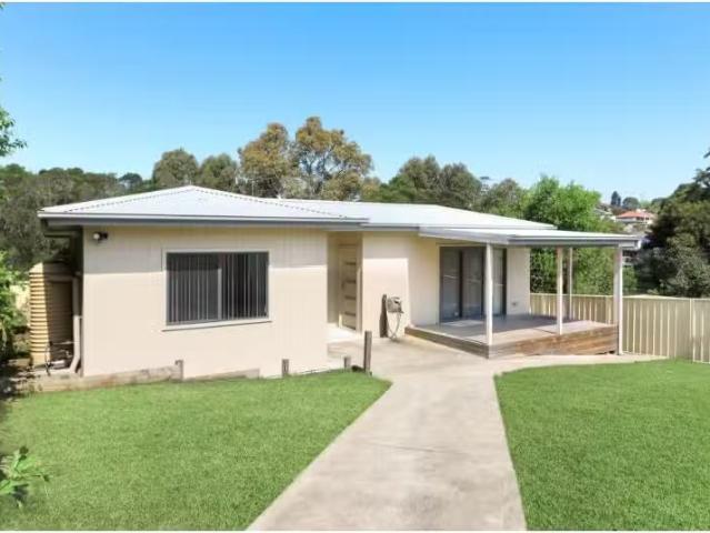 Apartment for rent in Lake Heights, Wollongong City Council
