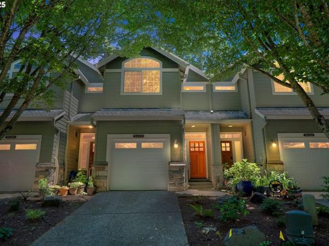Townhouse for sale in Oregonia