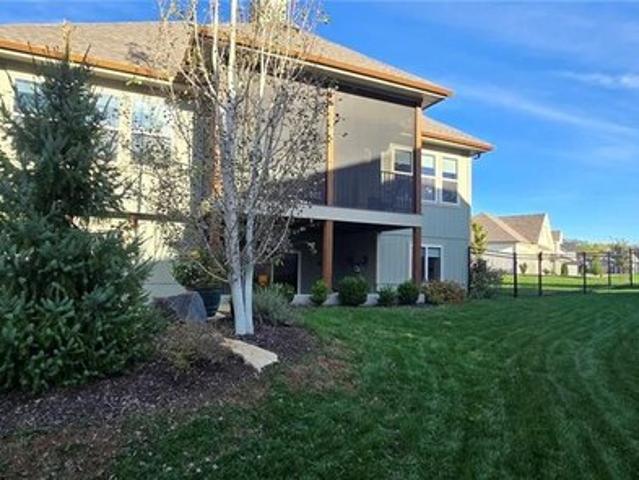 House for sale in Overland Park, Johnson County