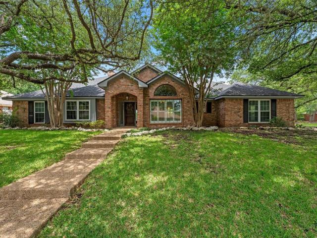 House for sale in Woodway, Texas