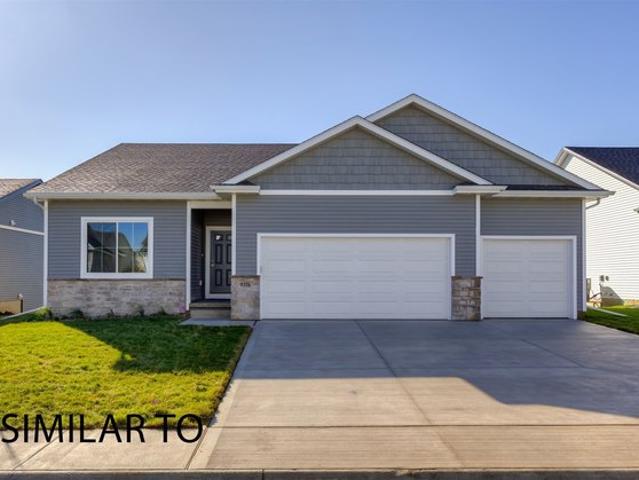 Townhouse for sale in West Des Moines, Iowa