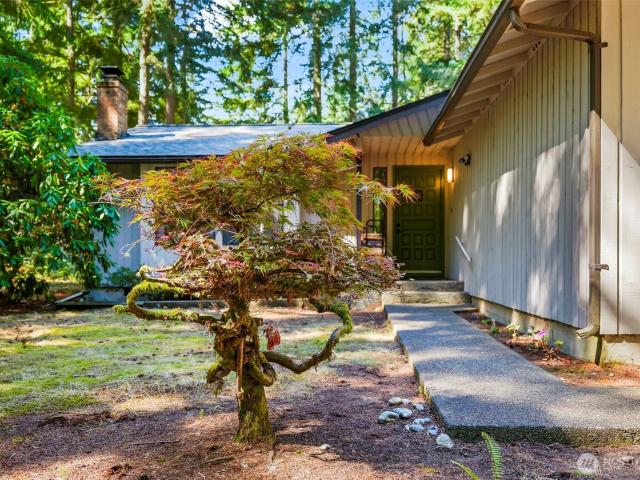 House for sale in Fox Island, Washington