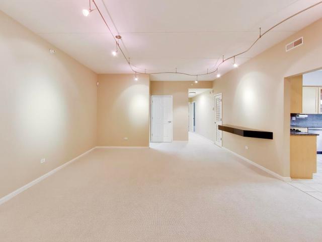 Condo for sale in Highwood, Illinois