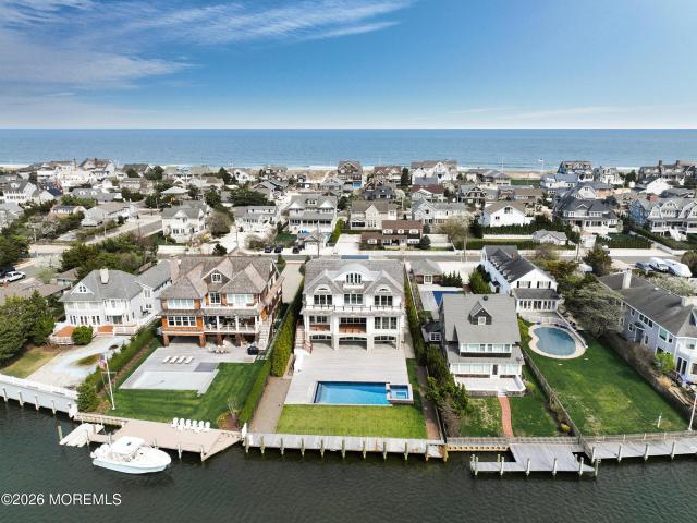 House for sale in Mantoloking, New Jersey