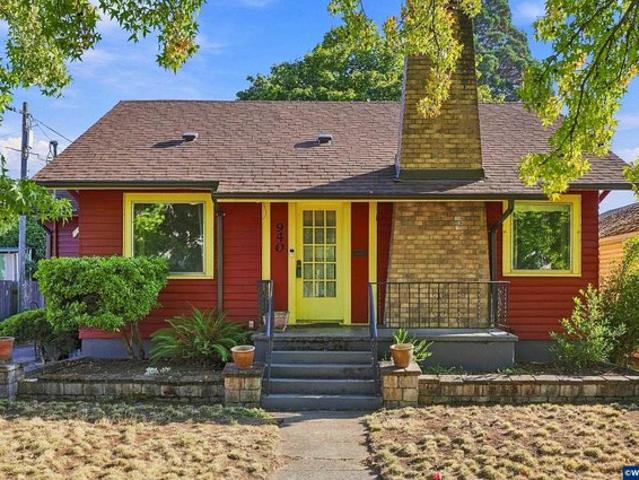 House for sale in Oregonia