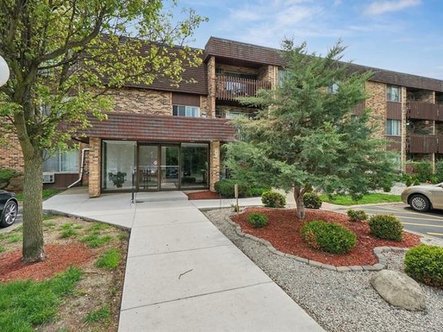 Condo for sale in Prospect Heights, Illinois