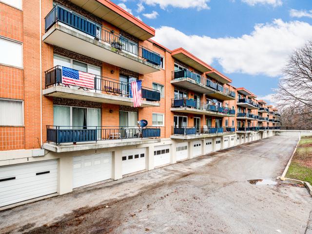 Condo for sale in Homewood